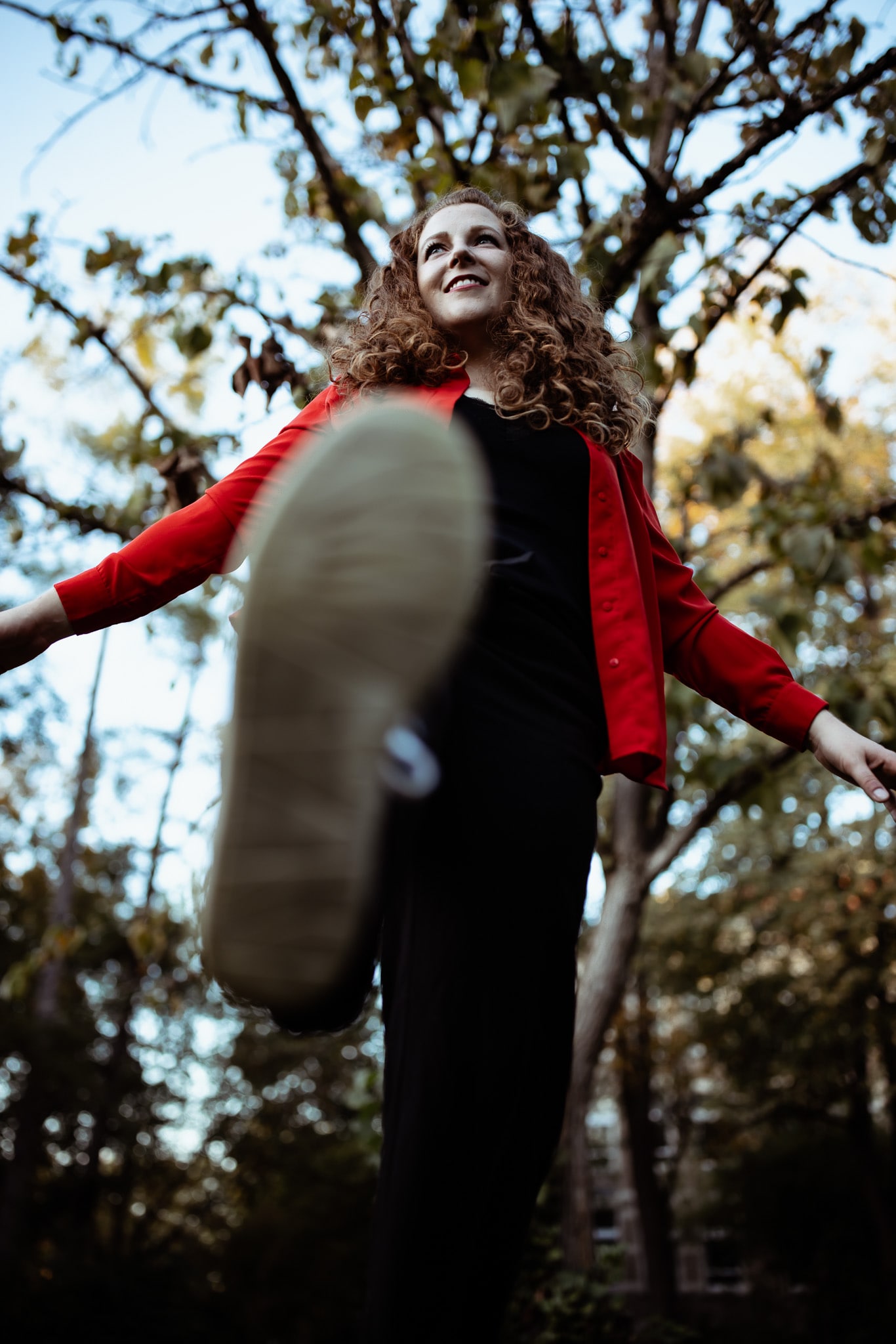 Meine Knipserei, Kathi Knipst, Bild von unten, Schuh im Vordergrund